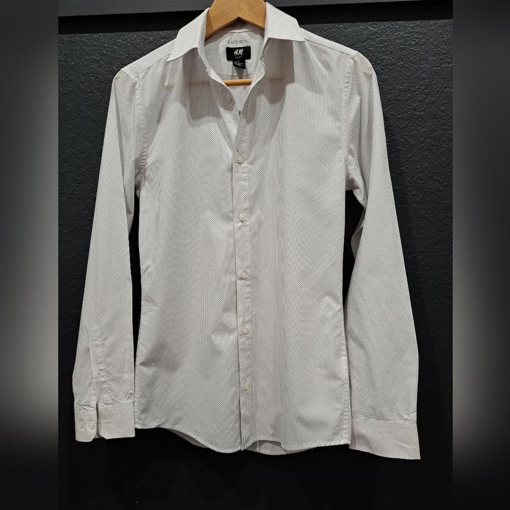 H&M Mens Slim Fit Easy Iron Long Sleeve Button Up Shirt Size: XS